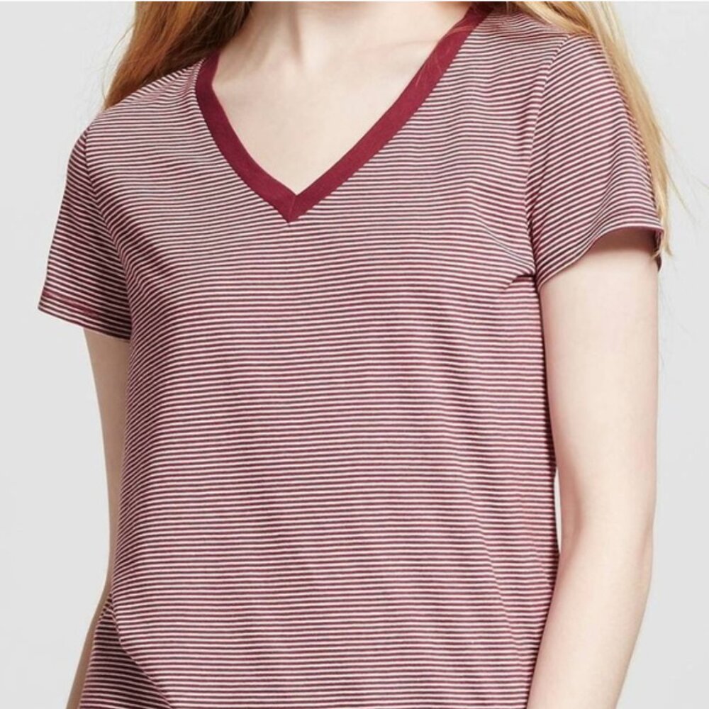 Mossimo Supply Co. V Neck Burgundy Stipe Short Sleeve Shirt